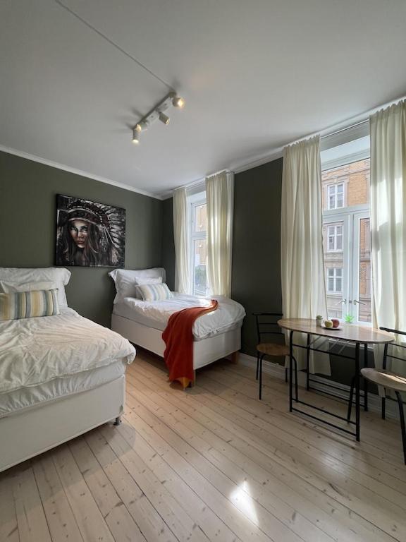 Lägenhet Lovely With Two Large Bedrooms Nearby Opera, Vis A Vis Botanical Garden *
