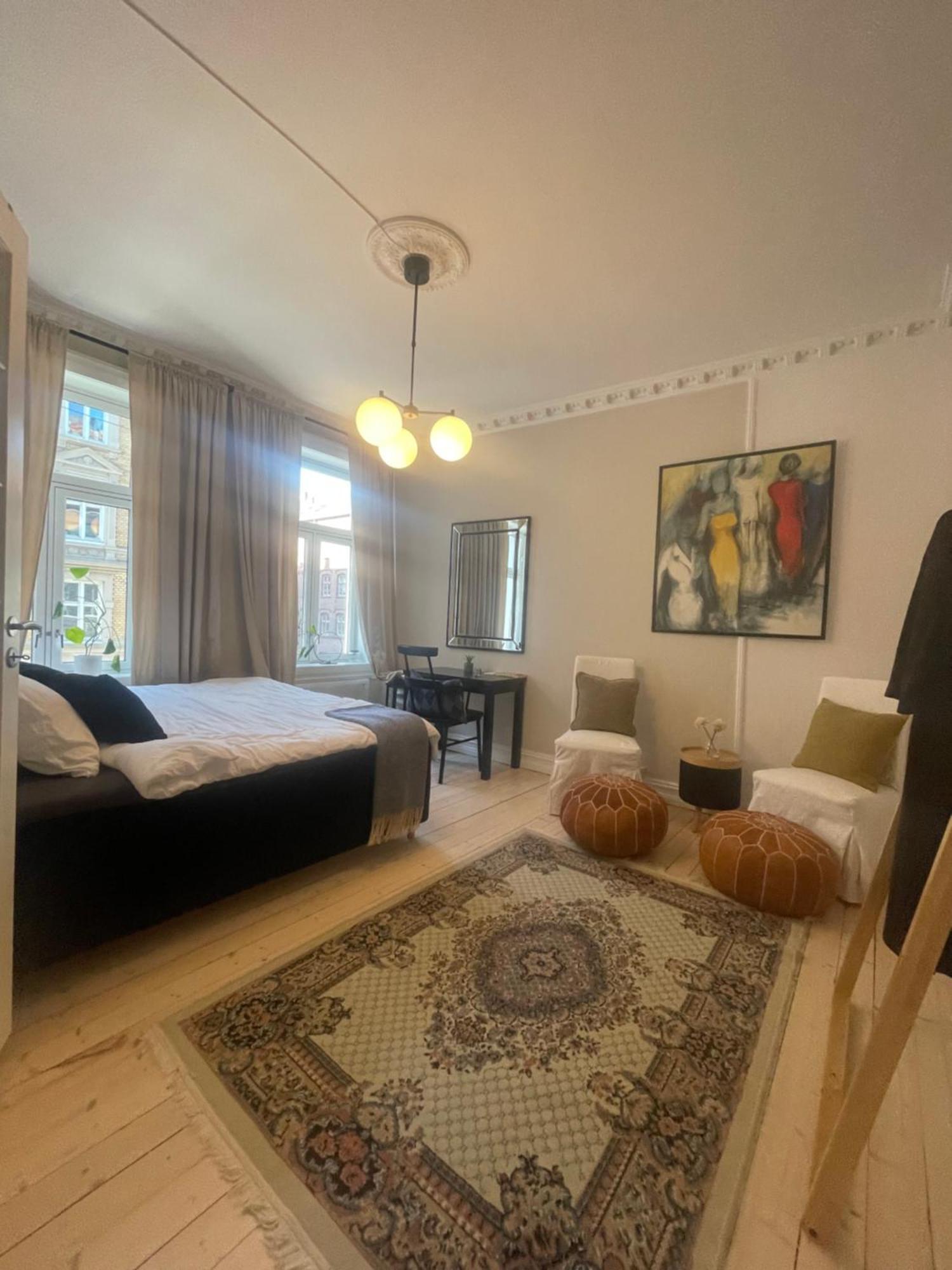 Lägenhet Lovely With Two Large Bedrooms Nearby Opera, Vis A Vis Botanical Garden *
